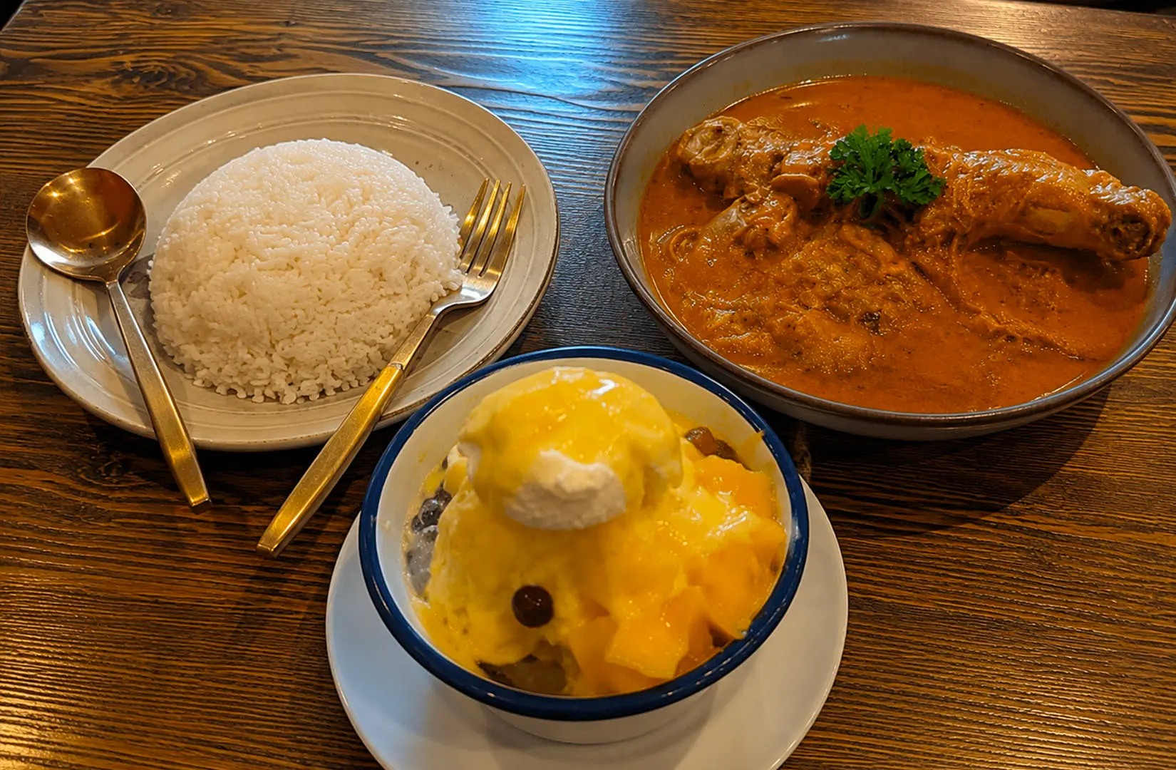 Rice with chicken curry and mango dessert at Fortune Centre, Singapore